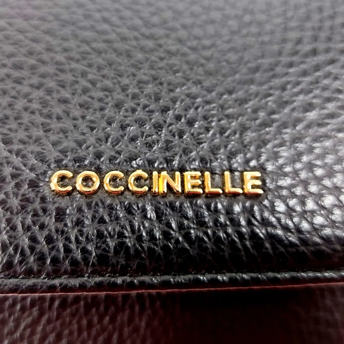 Coccinelle Metallic Soft Flap nahkalompakko