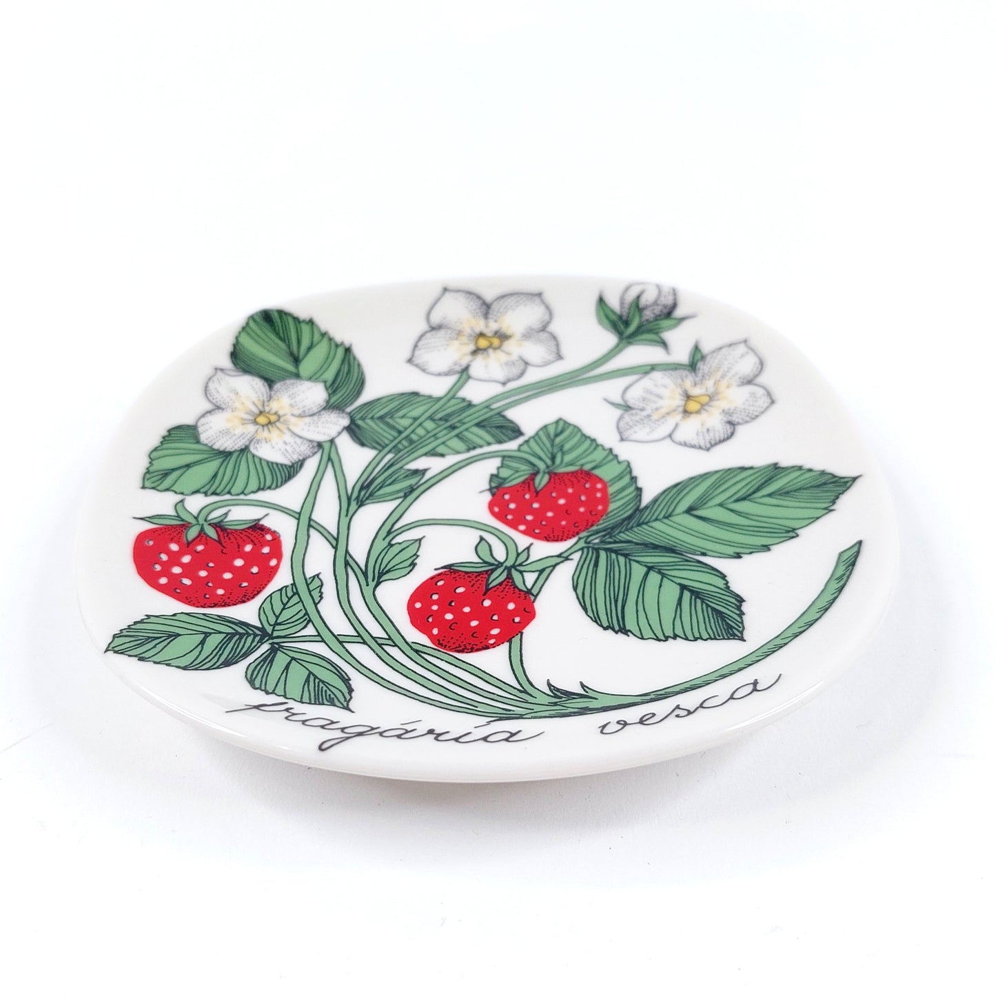 Arabia Fragaria vesca seinälautanen