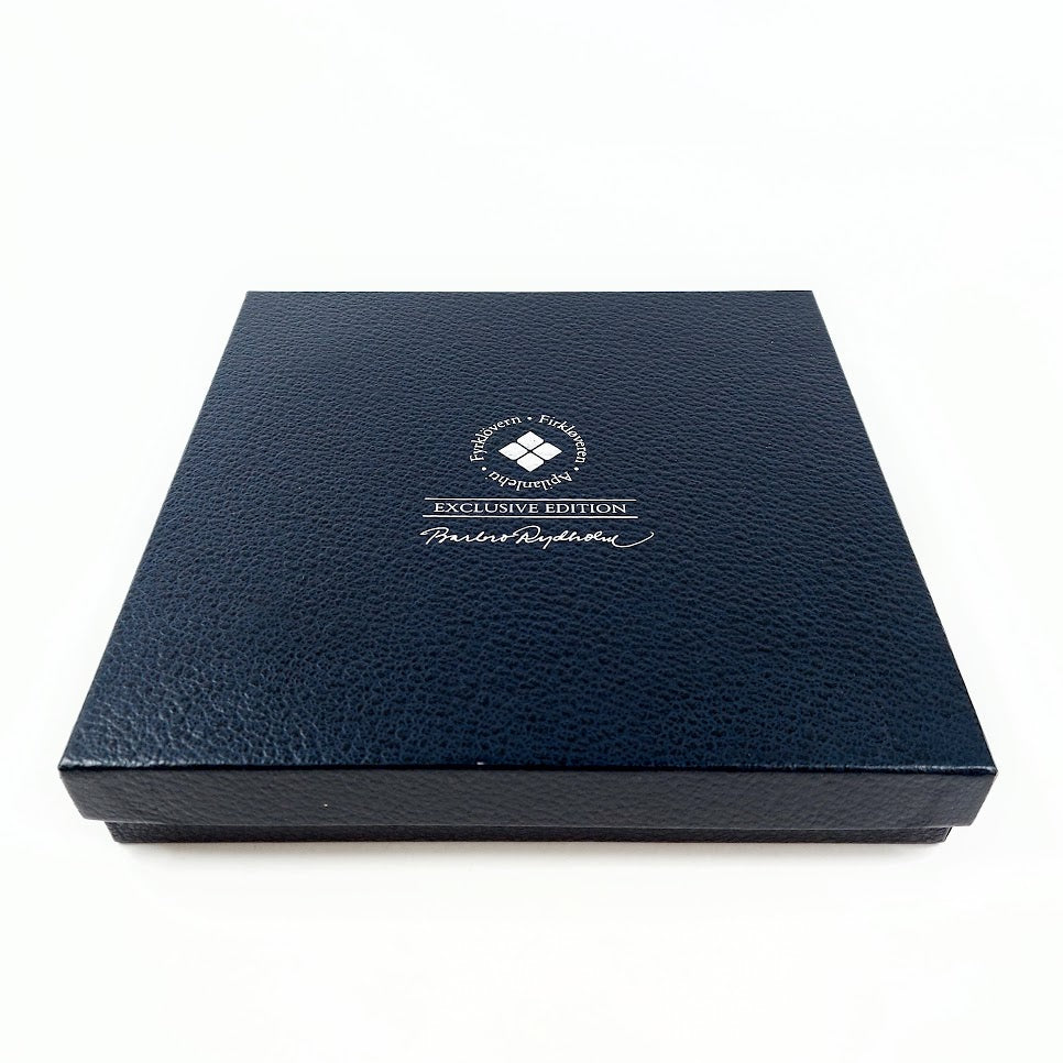 Apilanlehti Luukkaan Evankeliumi 2003 seinälautanen