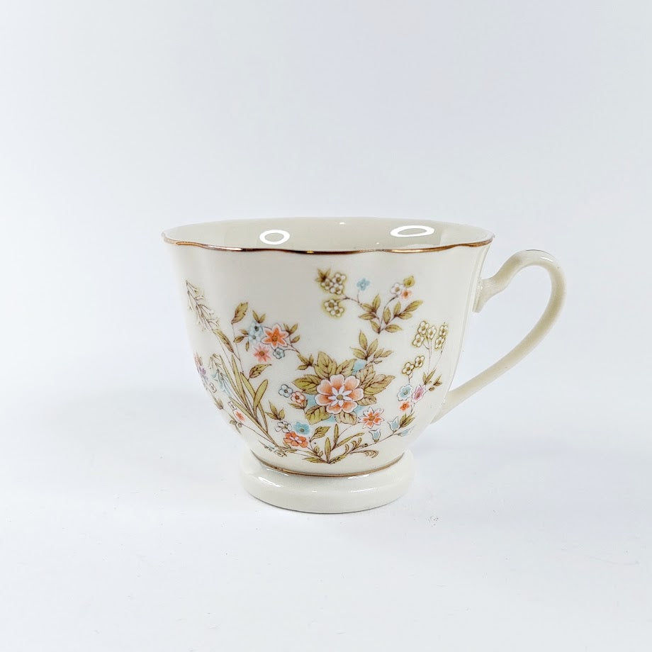 Budlet Fine China kahviastiasto 22 osainen