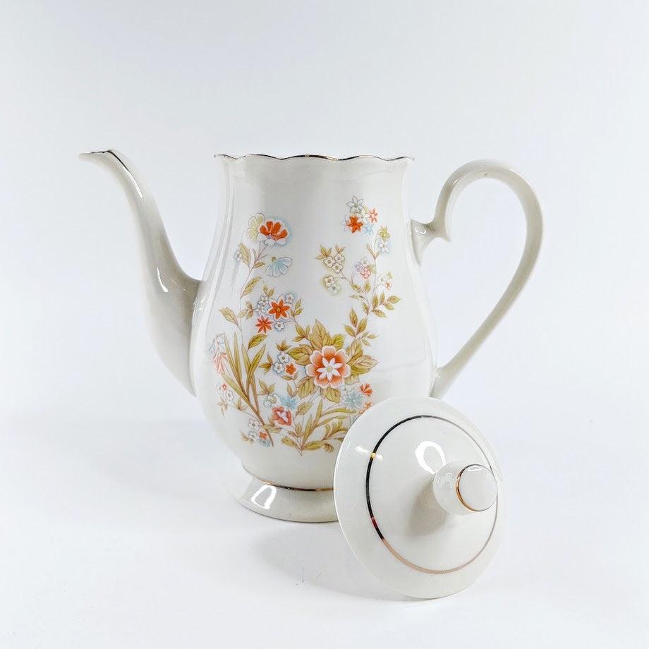 Budlet Fine China kahviastiasto 22 osainen