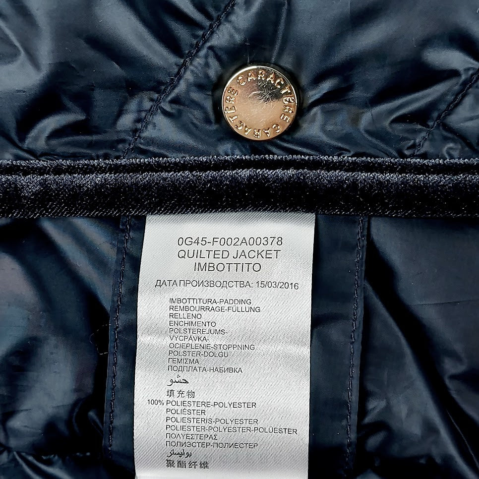 Caractēre tikkitoppatakki koko 42