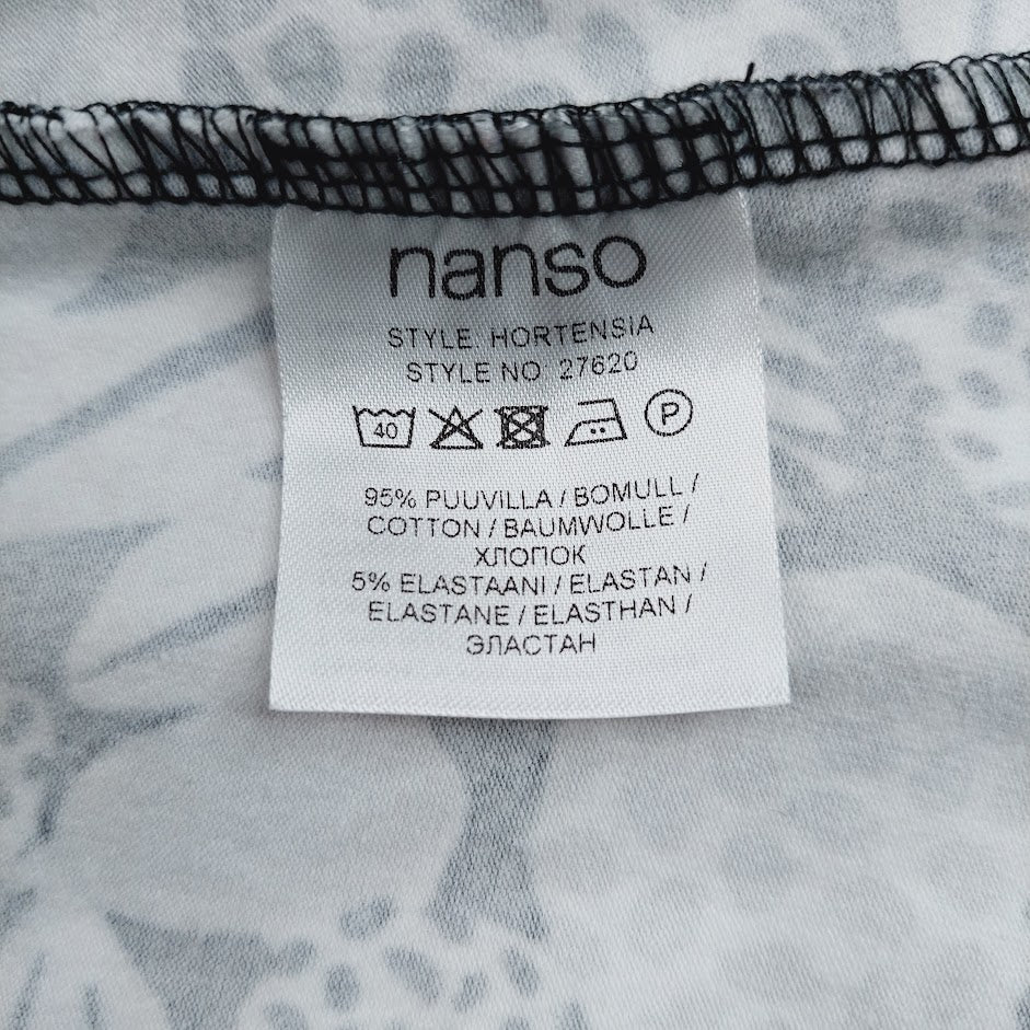 Nanso Hortensia trikoomekko koko M