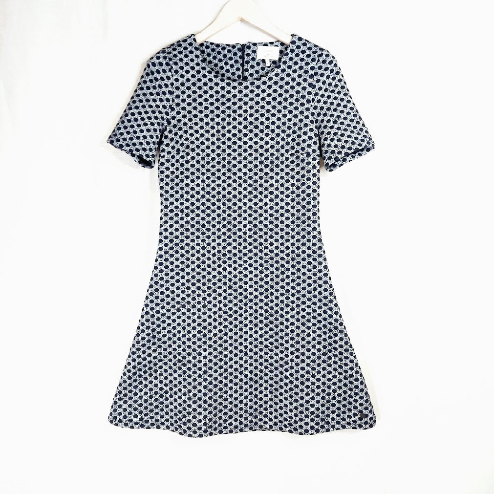 Numph Bina mekko koko M