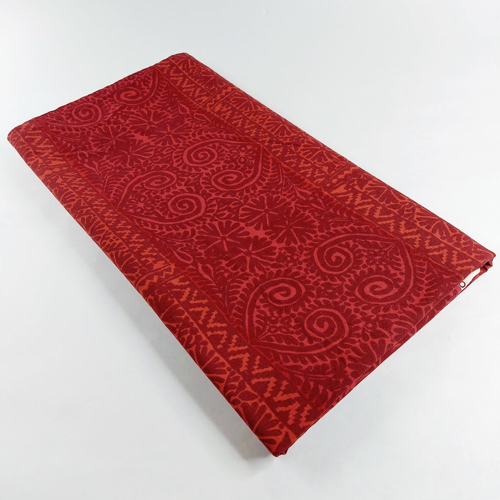Pöytäliina Marimekko Tulipunainen kankaasta 136 x 166 cm