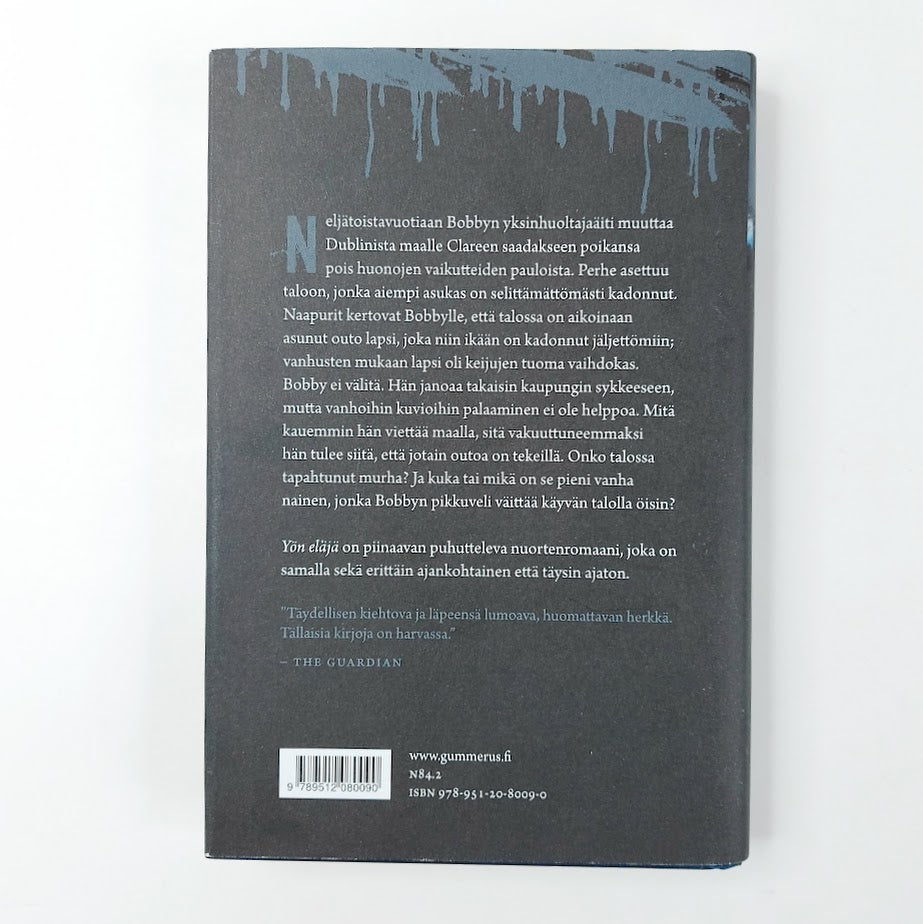 Kate Thompson: Yön eläjä