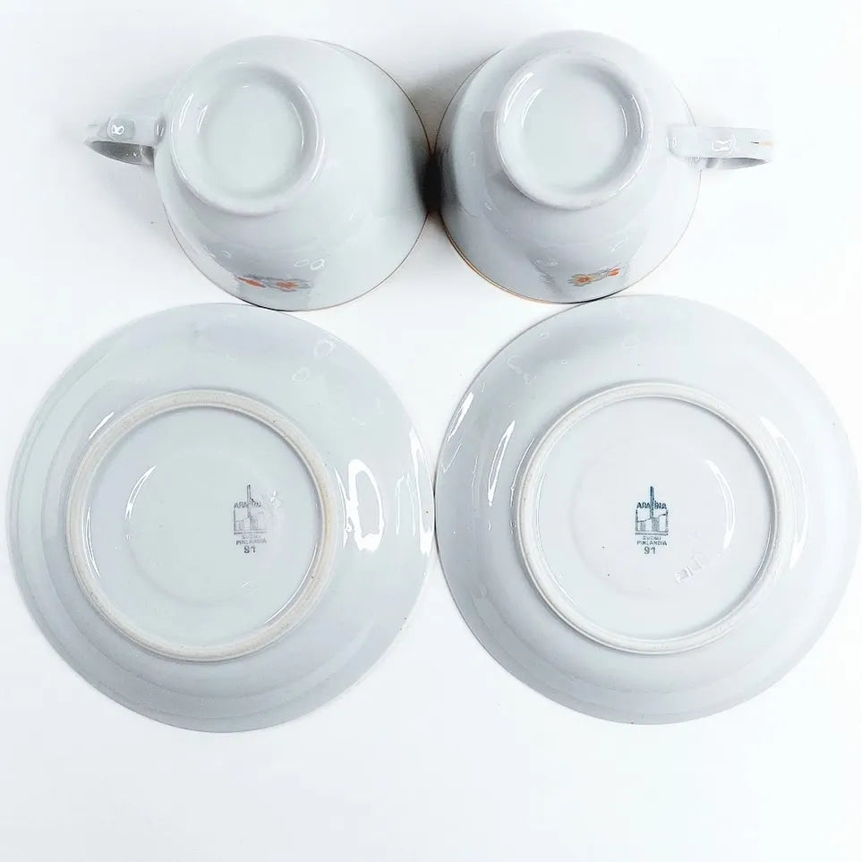 Arabia Loretta kahvikuppi ja tassi 4 osaa
