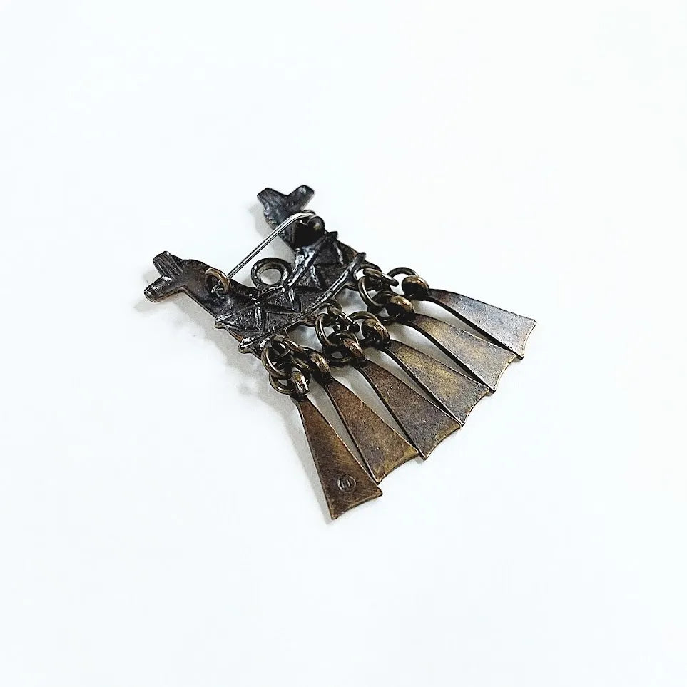 Kalevala Koru Kaksipäinen hevonen rintakoru pronssi