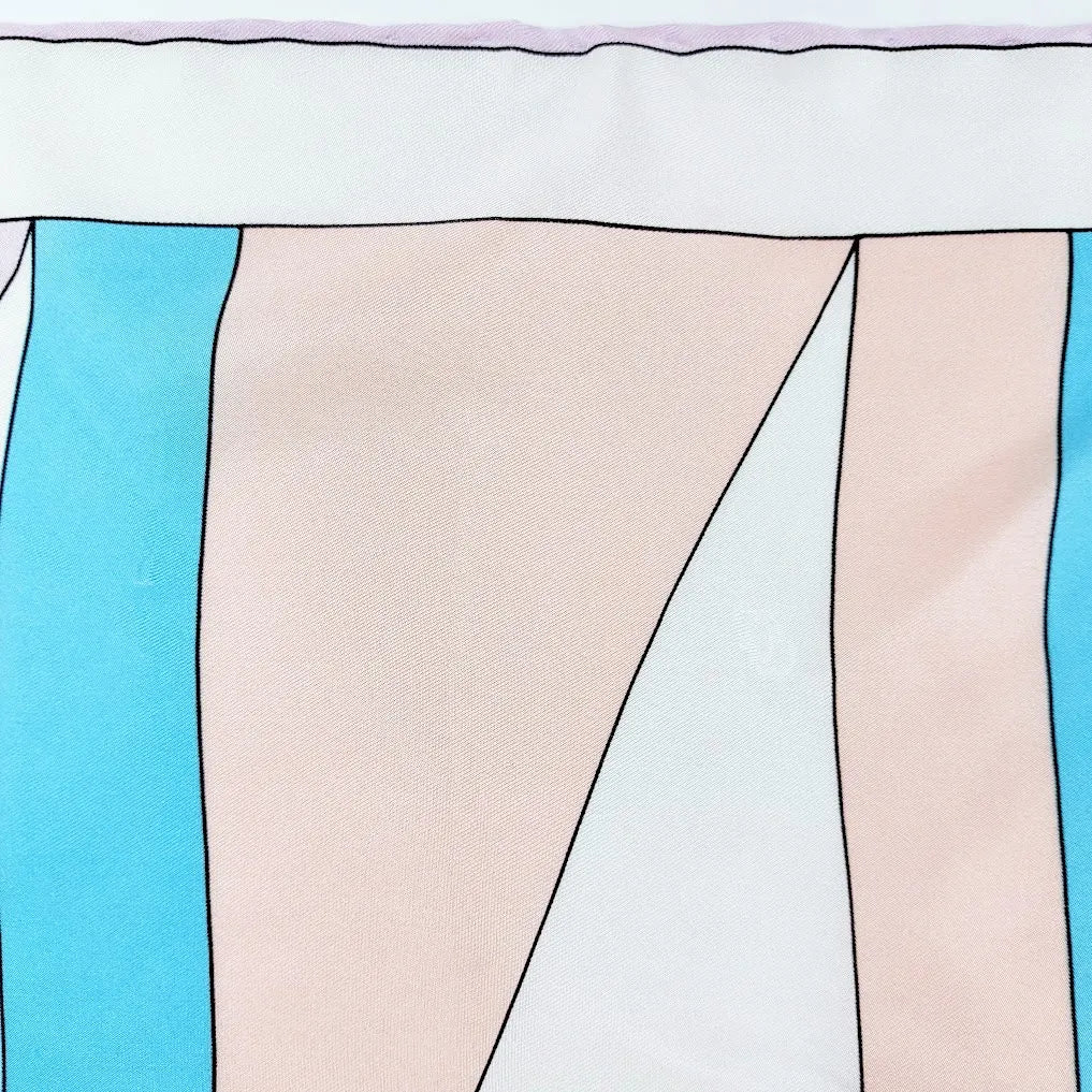 Marja Kurki huivi 85 x 85 cm