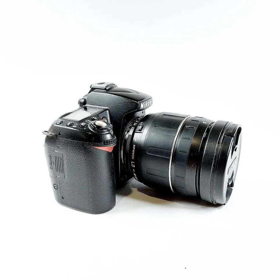 Nikon D90 järjestelmäkamera ja Tamron 28-300 mm objektiivi
