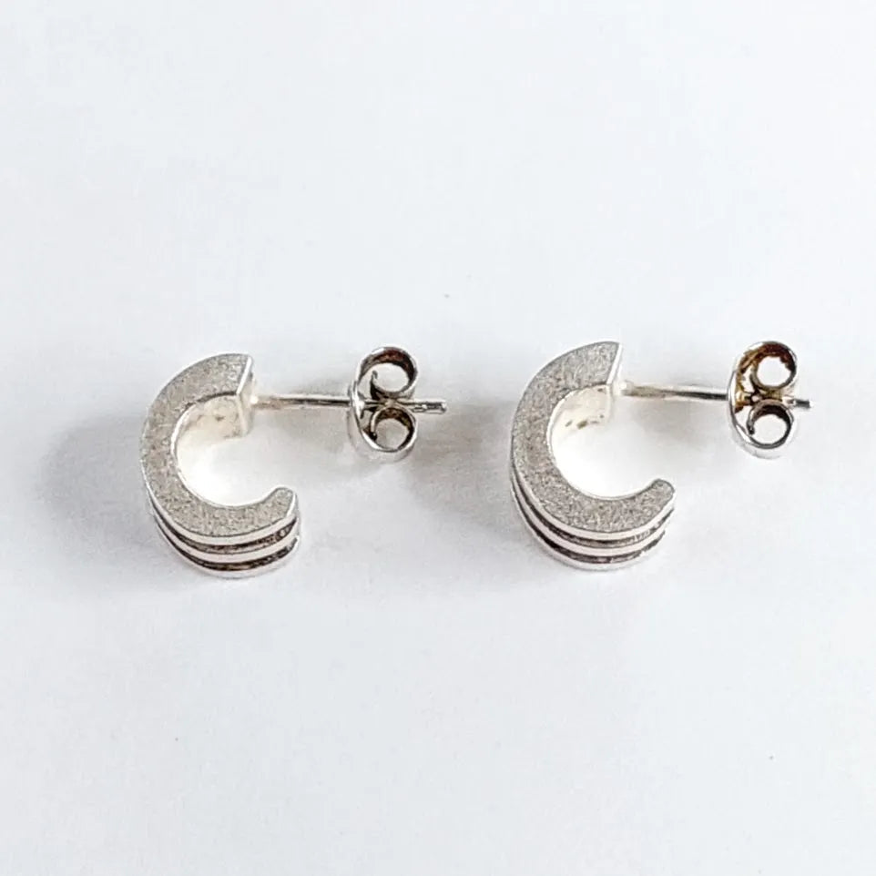 Saurum korvakorut 925 hopea