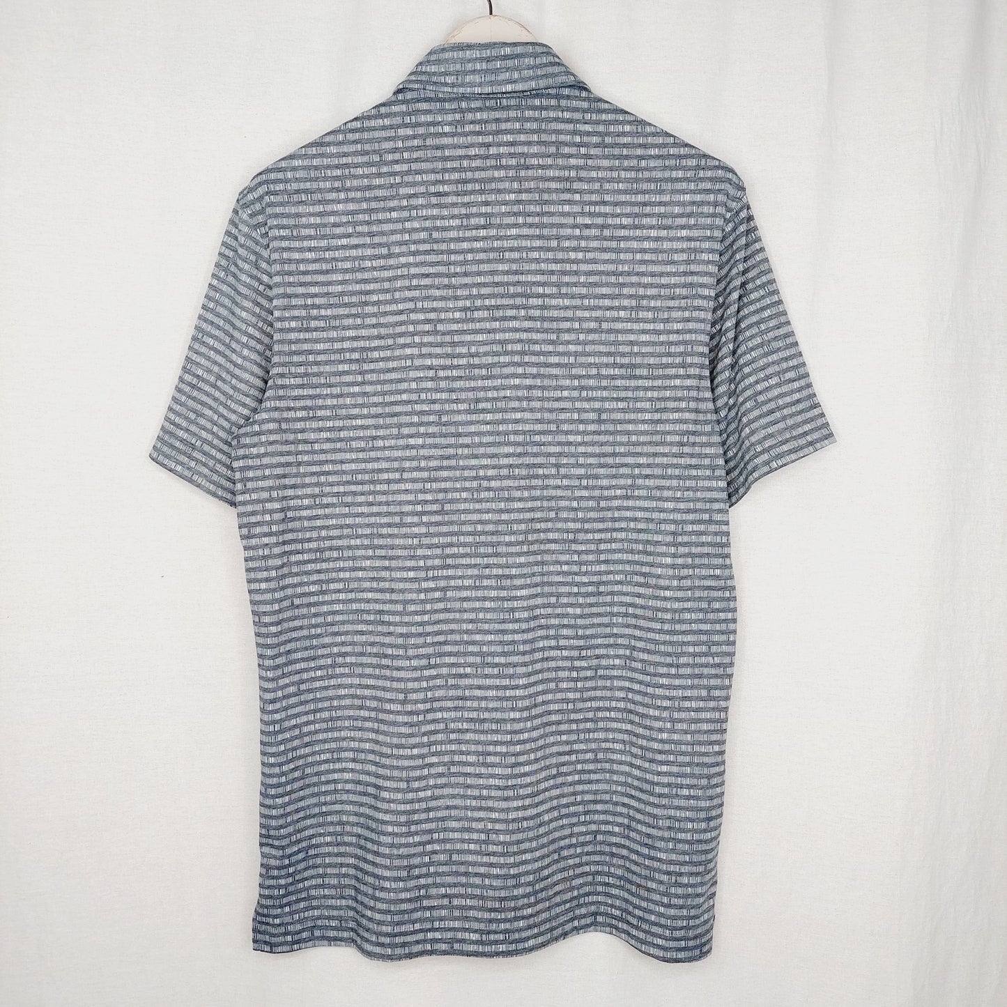 Adidas kaulus-t-paita koko S
