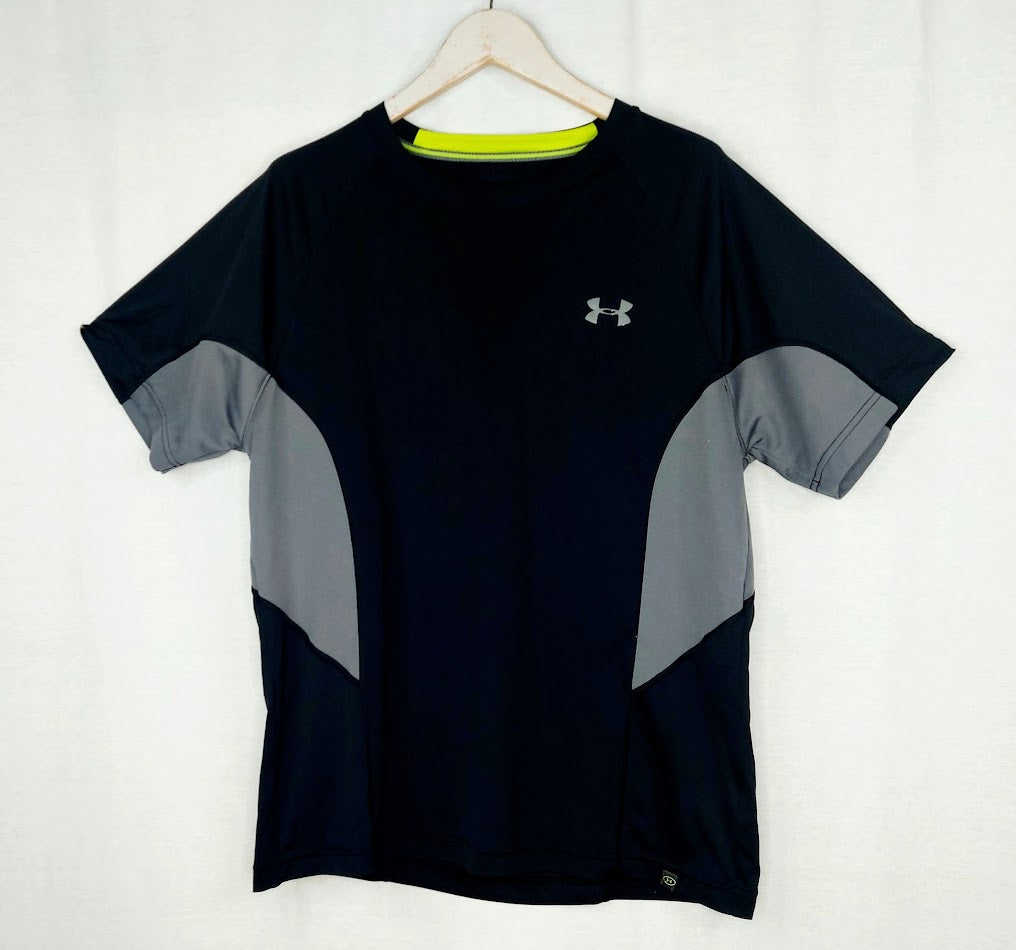 Under Armour urheilupaita koko L