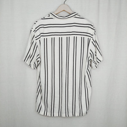 Zara lyhythihainen paita koko XL