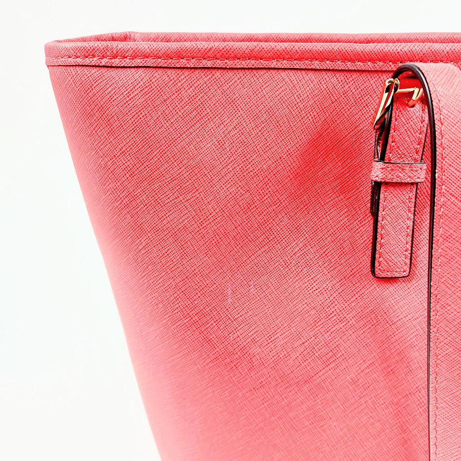 Michael Kors Jet Set Travel laukku