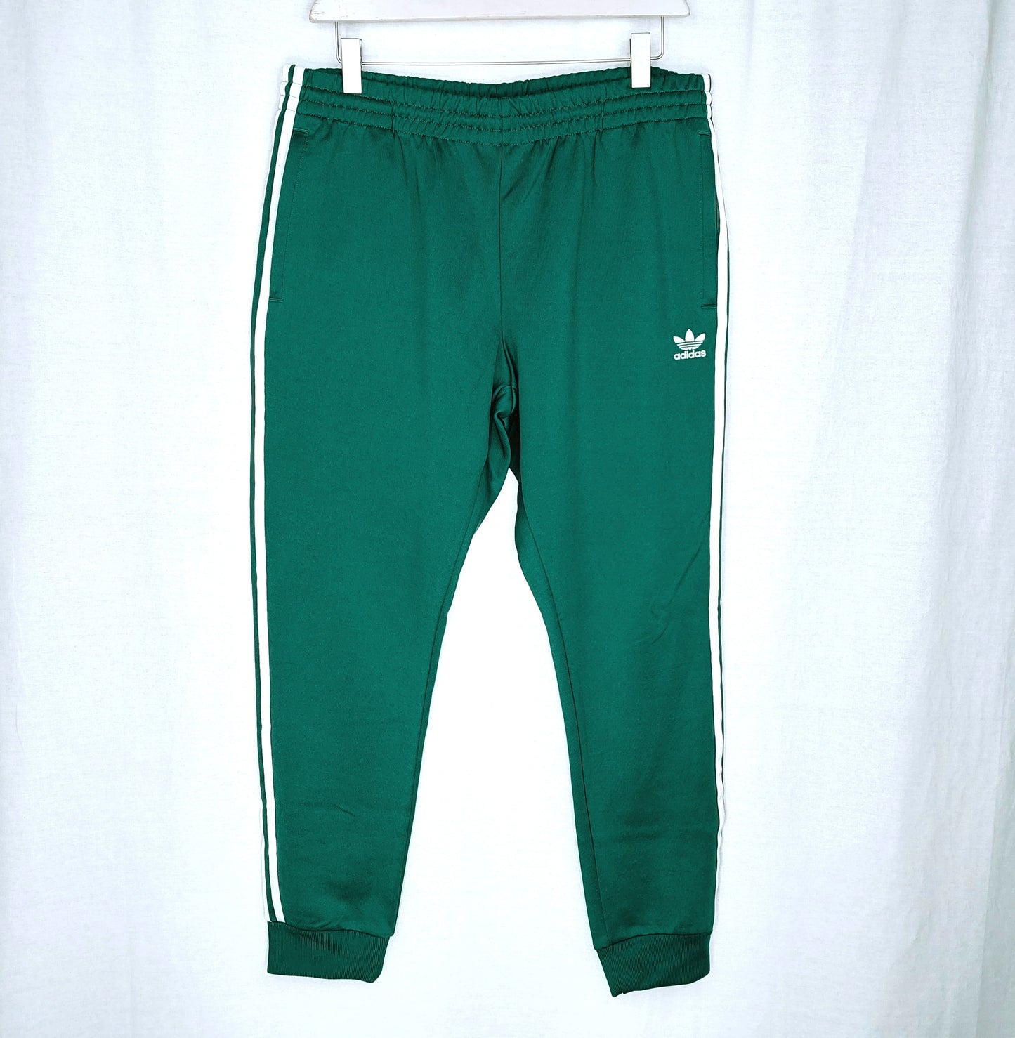 Adidas verryttelyhousut koko XL