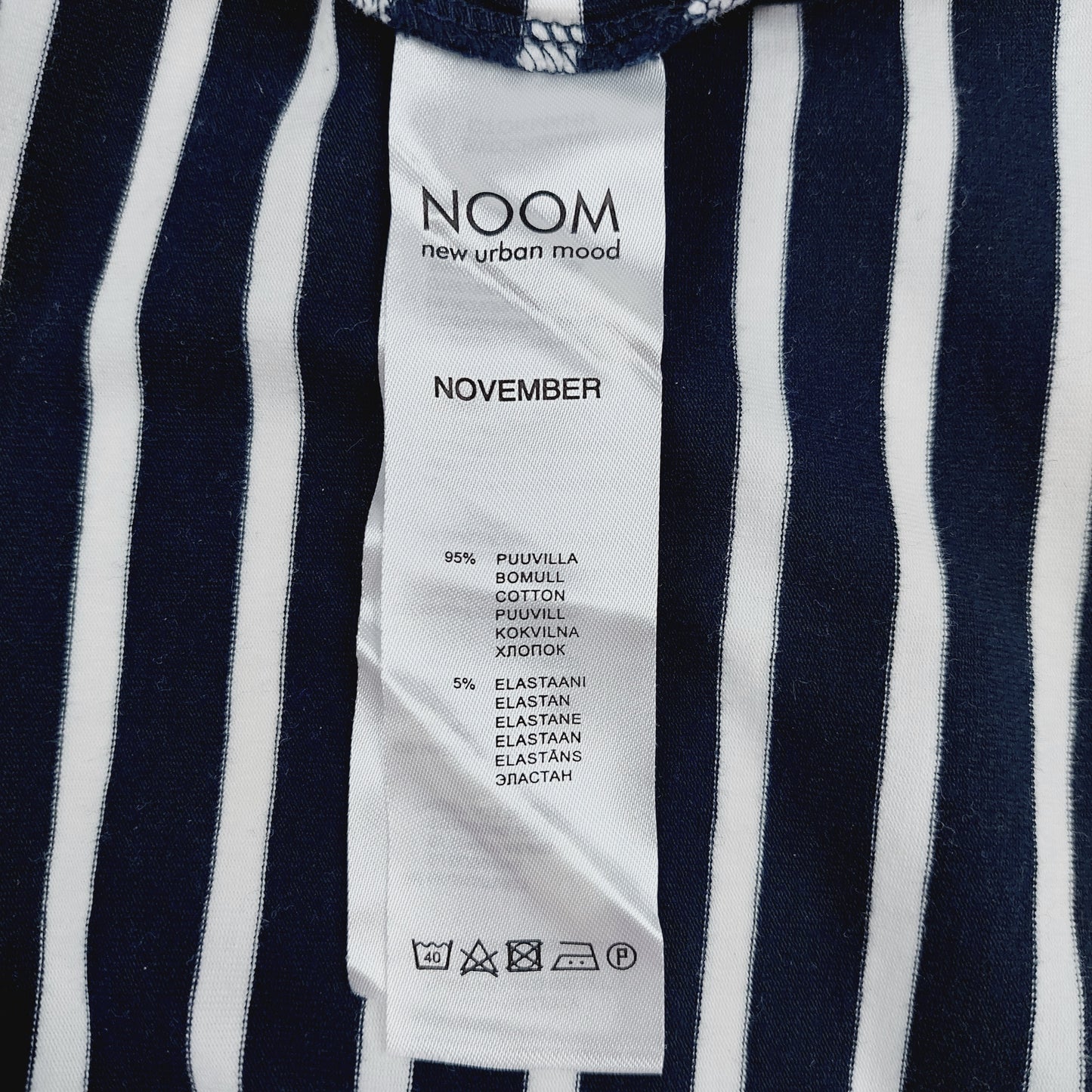NOOM November trikoopusero koko XL