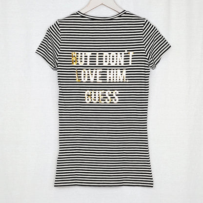Guess He Loves Me t-paita koko 38