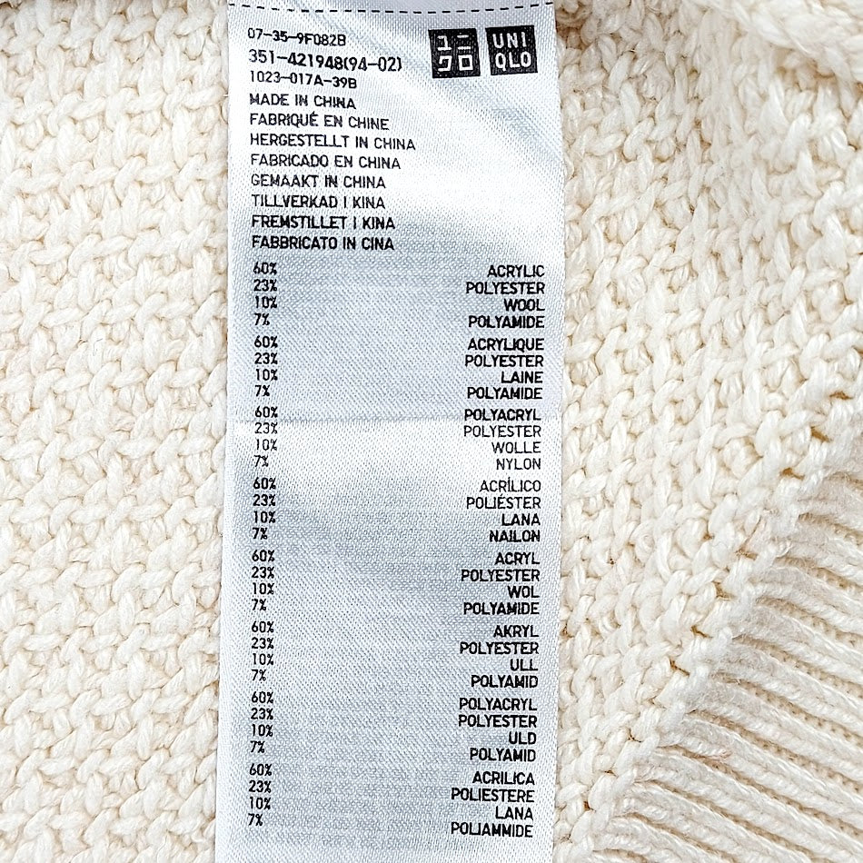 Uniqlo pooloneulepusero koko M