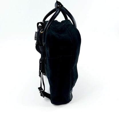 Fjällräven Kånken No. 2 Black Mini ja sadesuoja