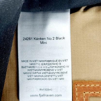 Fjällräven Kånken No. 2 Black Mini ja sadesuoja