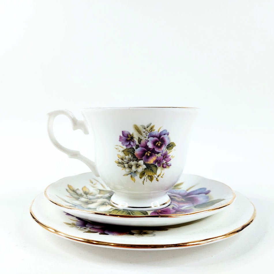 Duchess Fine Bone China kahvikuppisetti Äidin Kuppi -tekstillä 3 osaa