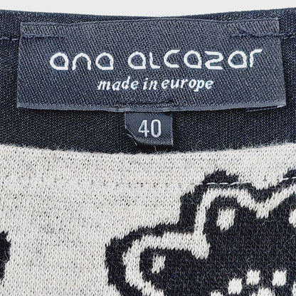 Ana Alcazar neulemekko koko 40