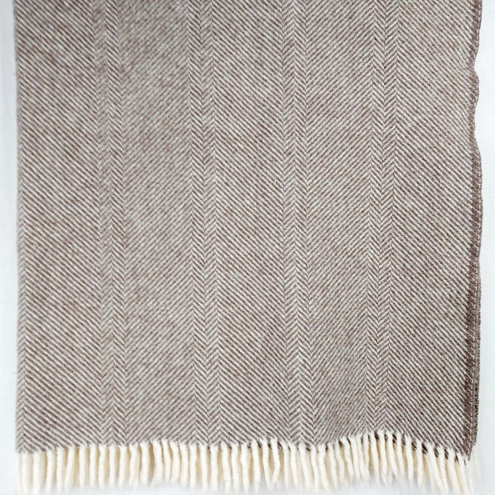 Asa Gjestal Spinneri torkkuhuopa 136x145 cm