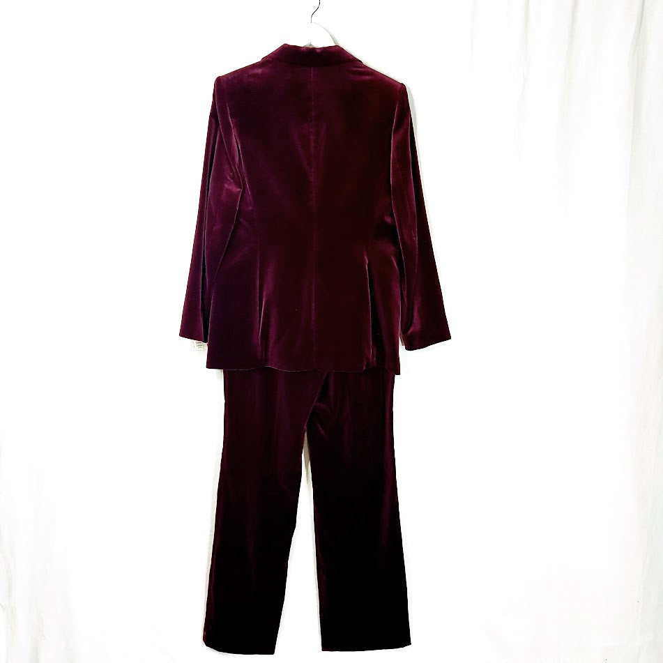 Avenue samettijakkupuku koko 40