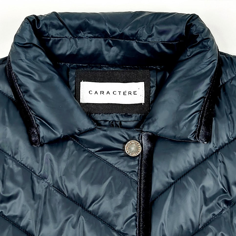 Caractēre tikkitoppatakki koko 42