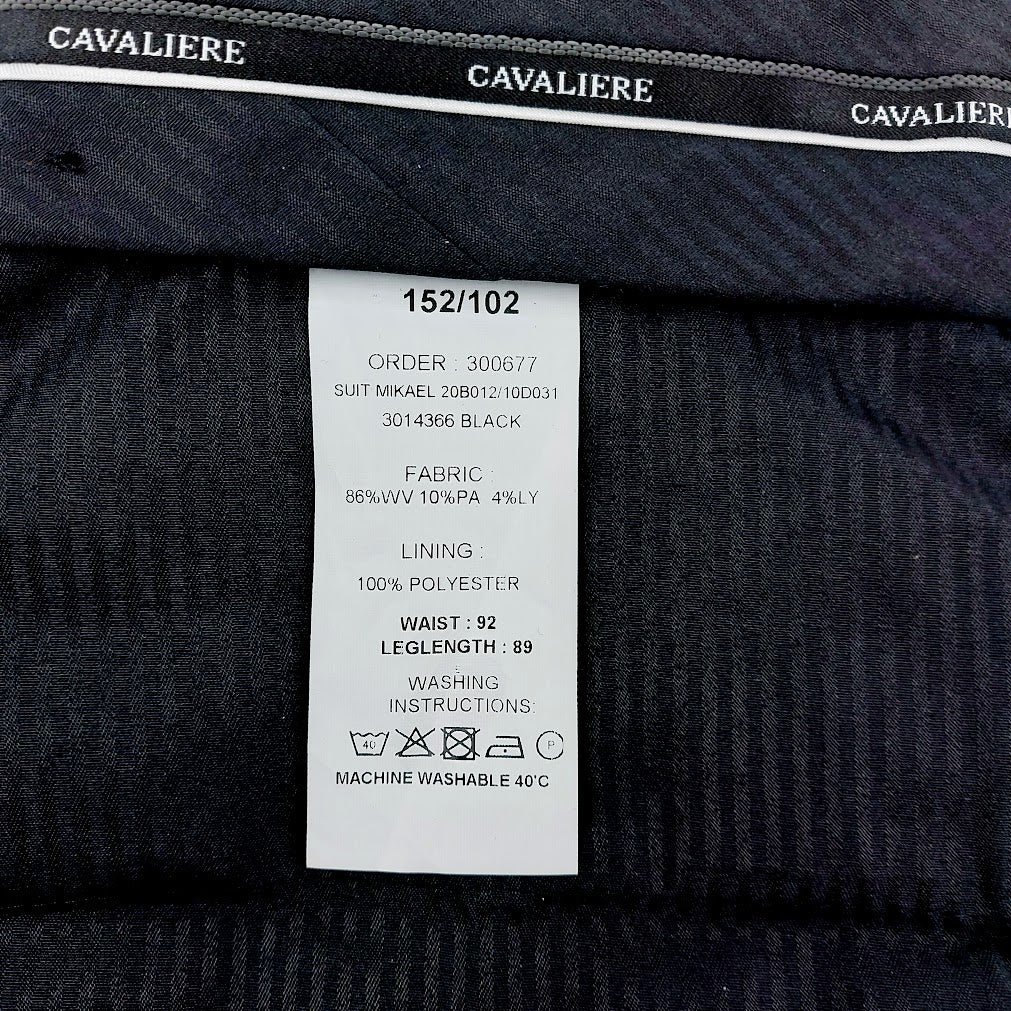 Cavaliere Ceremony Mikael puku koko 52