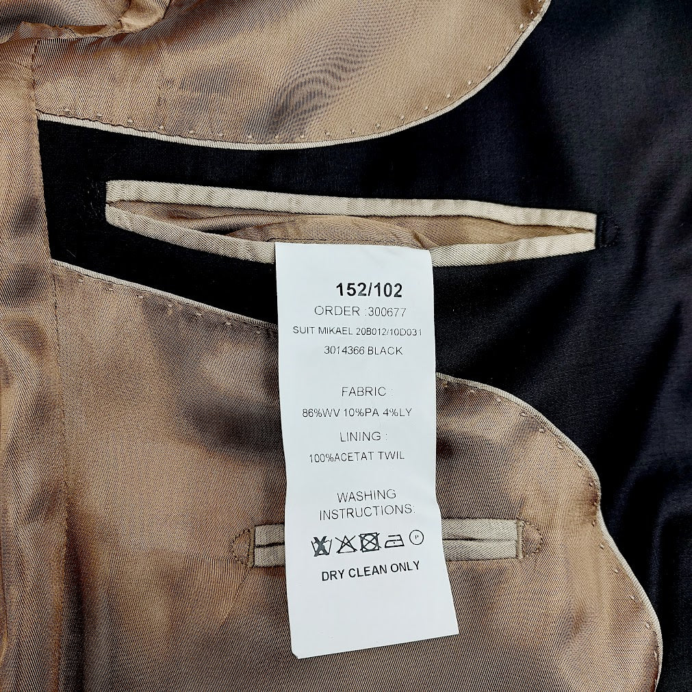 Cavaliere Ceremony Mikael puku koko 52