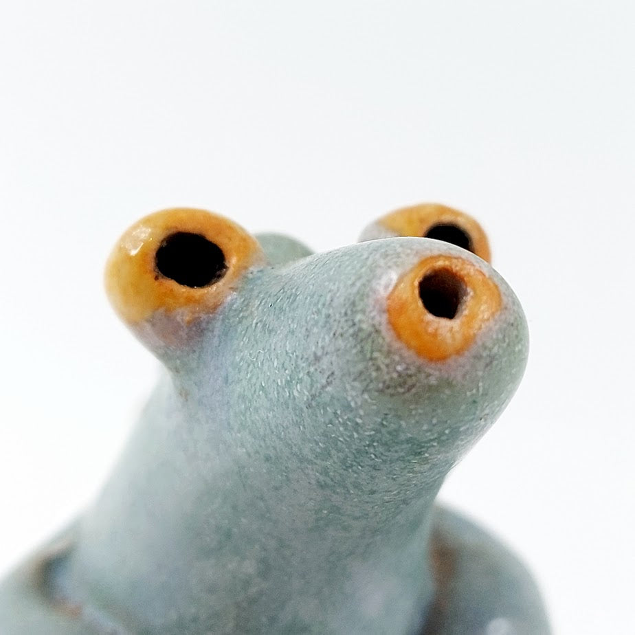 Keraaminen dinosaurus sirotin