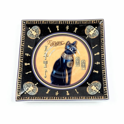 Fathi Mahmud koristelautanen ja kuppi