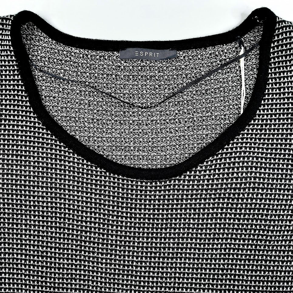 Esprit trikoomekko koko XL