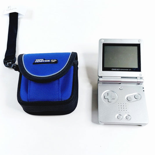 Game Boy Advance SP ja säilytyspussi