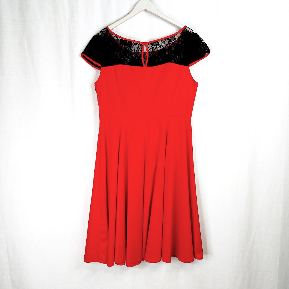 Hearts & Roses London mekko koko 48