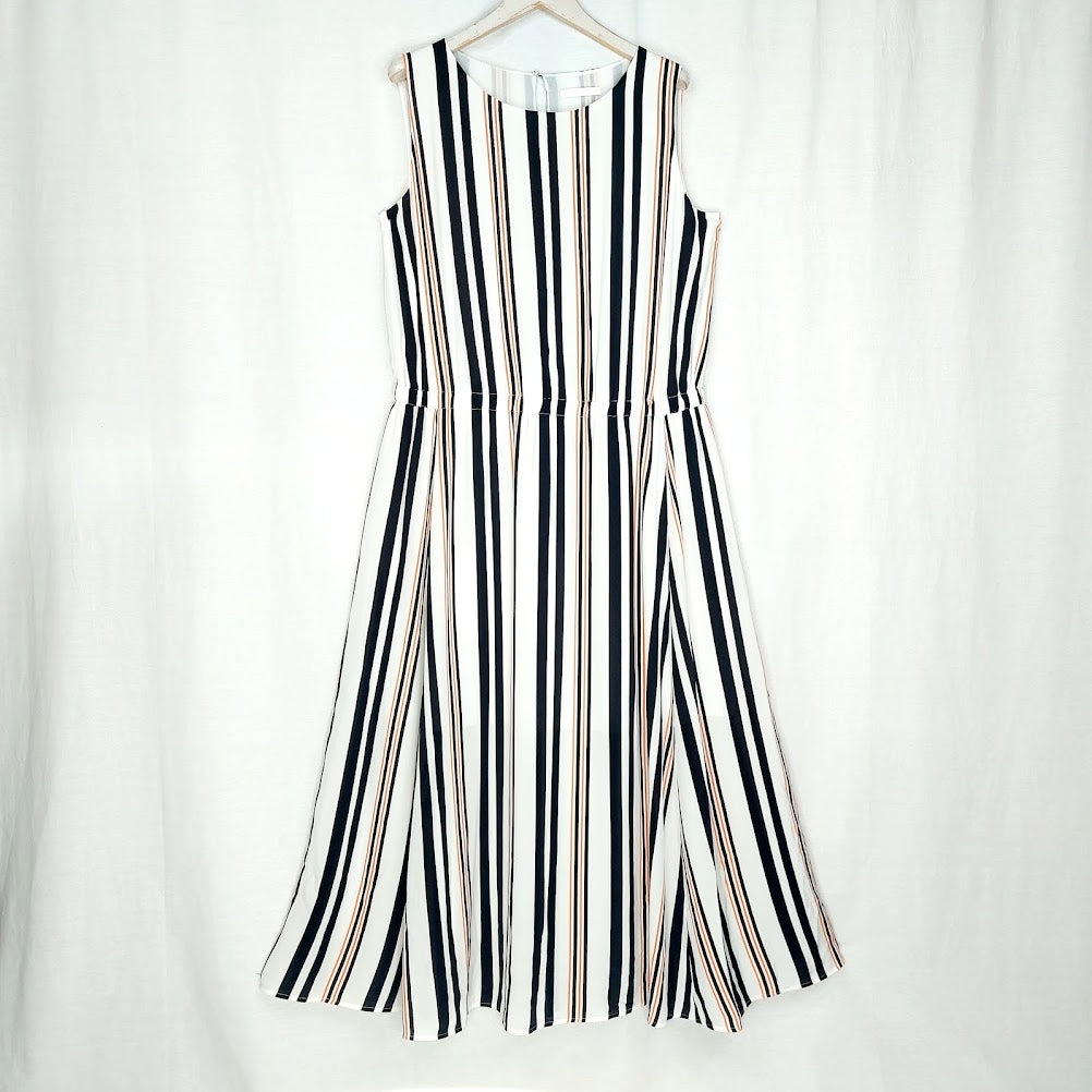Hugo Boss Hemsy hihaton pitkä silkkimekko koko 44