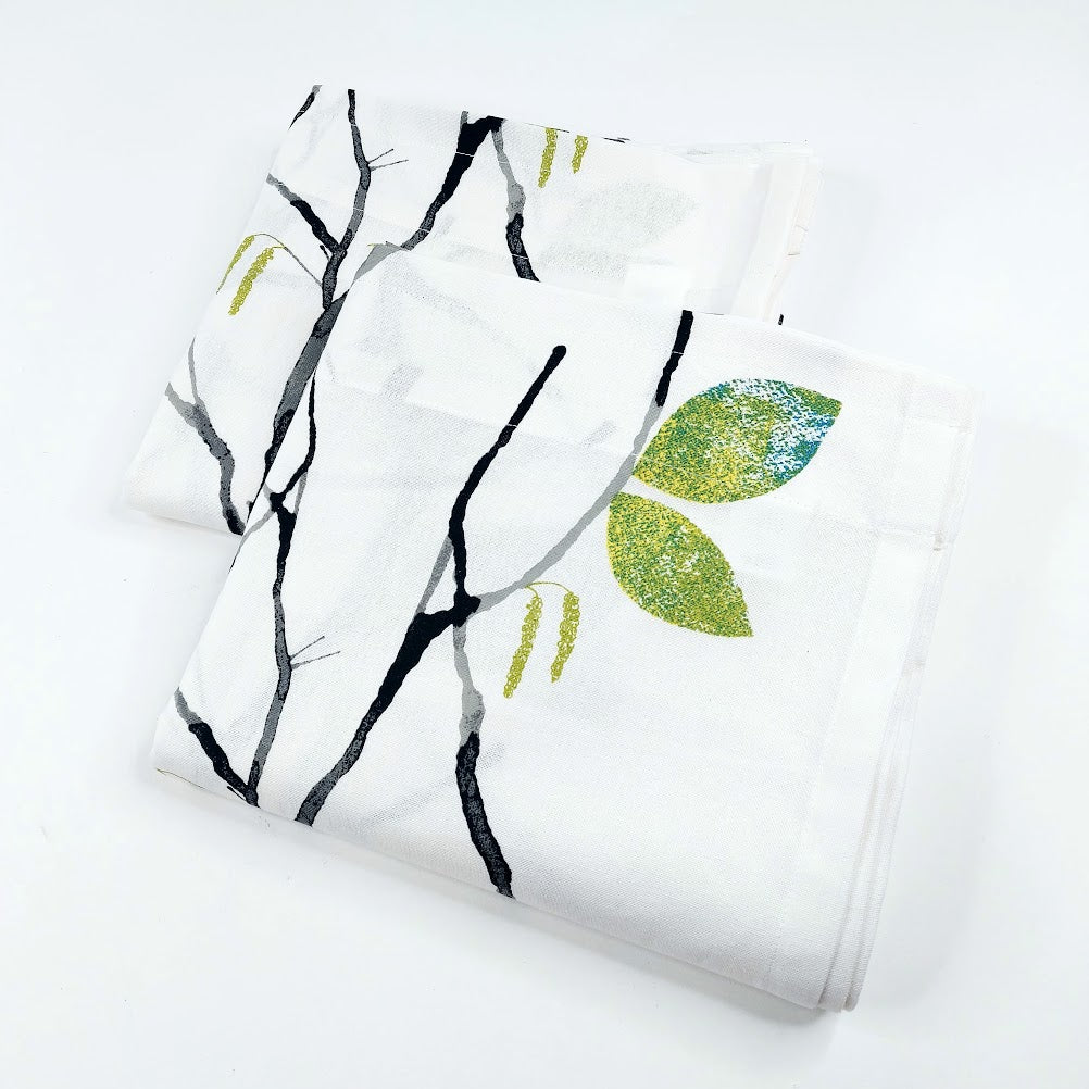 Jotex koivunoksakuvioiset verhot 116x220 cm 2 kpl