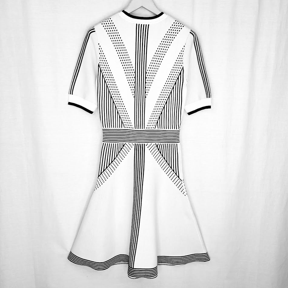 Karl Lagerfeld neulemekko koko M