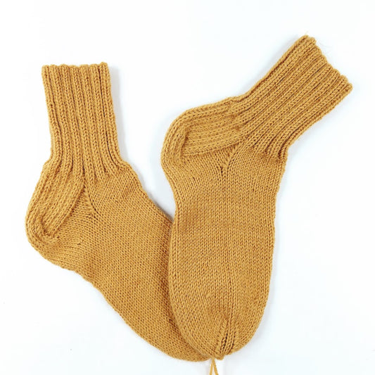 Käsintehdyt villasukat