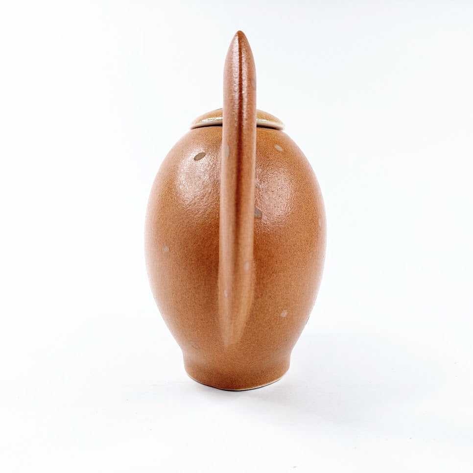 Jenni Linnove keraaminen kannu