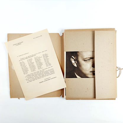 Werner Söderström Osakeyhtiö Kirjailijakuvia kansio