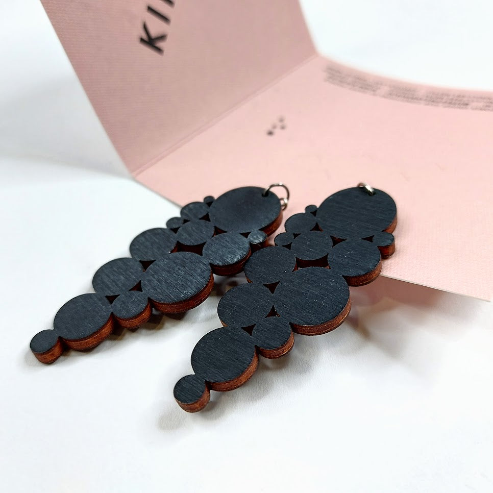 Kirju Dots korvakorut