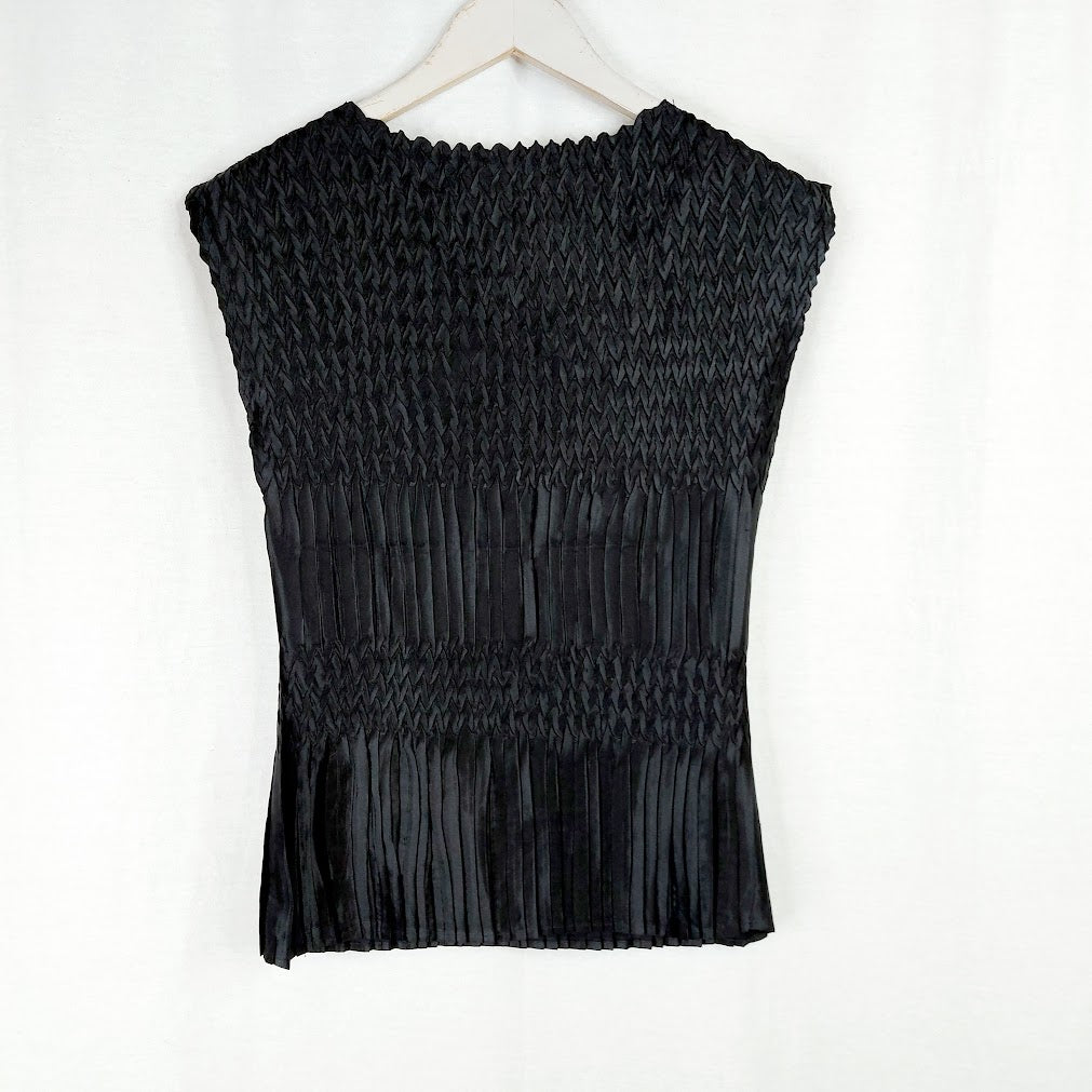 Kriss Sweden juhlatoppi koko M