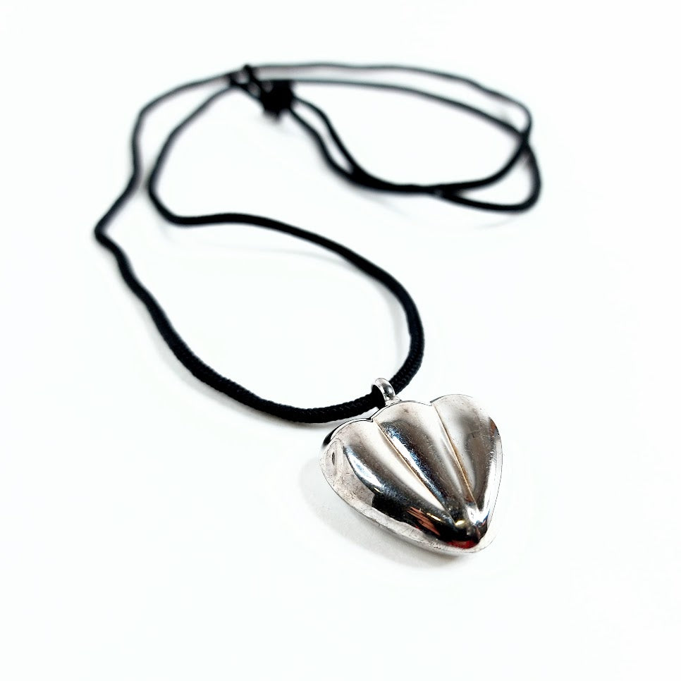 Kultakeskus Ristomatti Ratia Usko Toivo Rakkaus-riipus 925 hopea