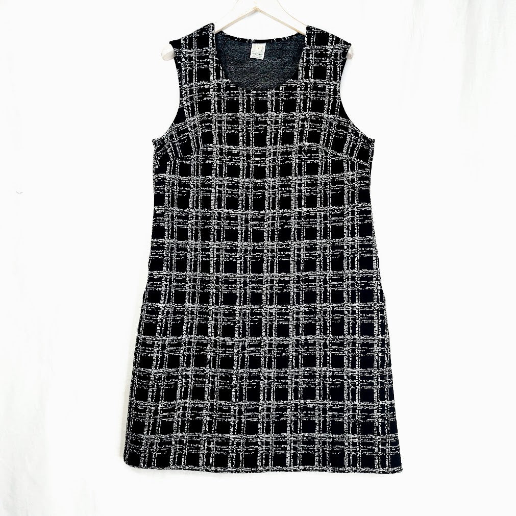 Kuutoset liivimekko koko L