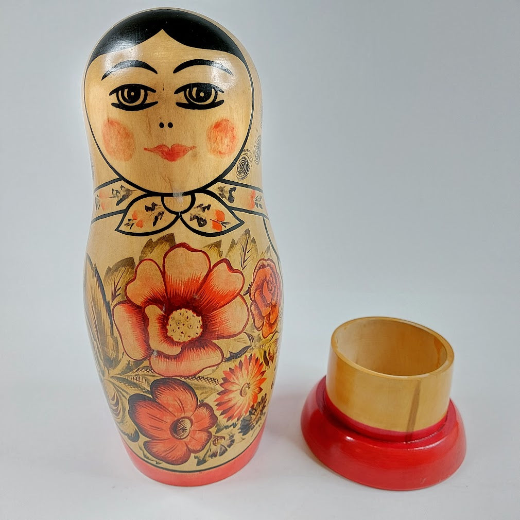 Maatuskanukke pullopiilo