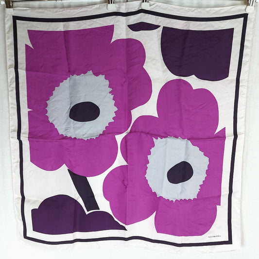 Marimekko Unikko silkkihuivi 63x63 cm
