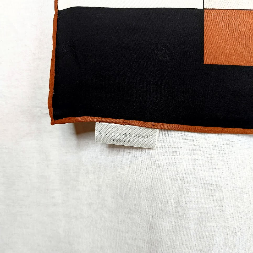 Marja Kurki silkkihuivi 86x87 cm